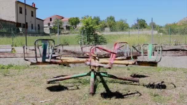 Old Empty Carousel Turning Abandoned Childrens Playground — Stock Video