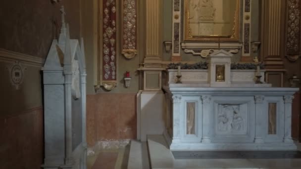 レッジョ エミリア イタリアのベータ ヴェルギネ デッラ ヒアラ寺院のインテリアビュー — ストック動画