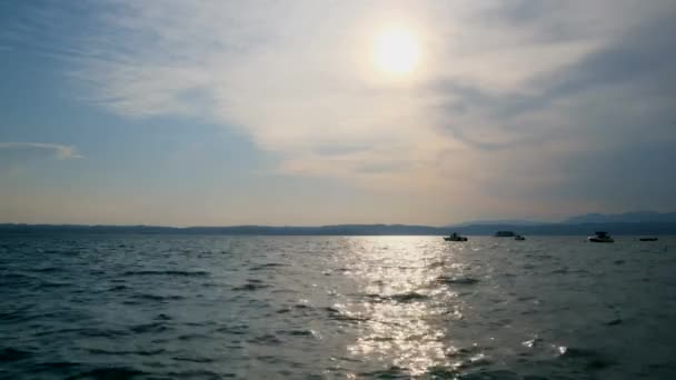 Vacker Solnedgång Sirmione Med Brygga Vid Gardasjön — Stockvideo