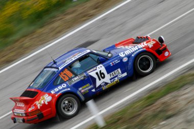 Reggio Emilia, İtalya - 2016 26 06: Reggio Apennines 'in ücretsiz etkinliği Porsche 911. Yüksek kalite fotoğraf