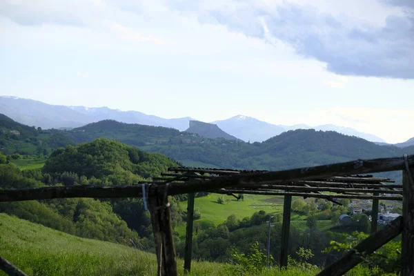Widok Dolinę Zamku Sarzano Casina Reggio Emilia Włochy Wysokiej Jakości — Zdjęcie stockowe