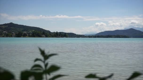 Worthersee in Klagenfurth, Oostenrijk — Stockvideo