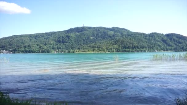 Озеро Вортерсі у Клагенфурті (Австрія). — стокове відео