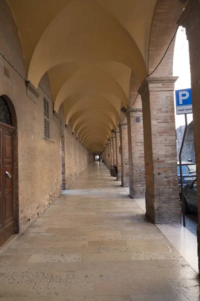 Urbino Italia Viali Dell Interno Con Porticato Con Archi Foto — Foto Stock