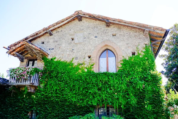 Будинок Грацано Вісконті Яченца Італія Фотографія Високої Якості — стокове фото