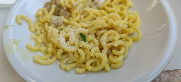 Italienische Pasta Namens Gramigna Mit Safran Hochwertiges Foto — Stockfoto