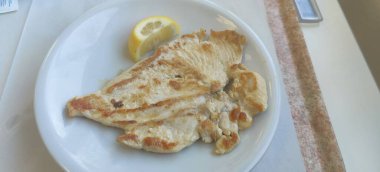 Limonlu ızgara hindi göğsü. Yüksek kalite fotoğraf