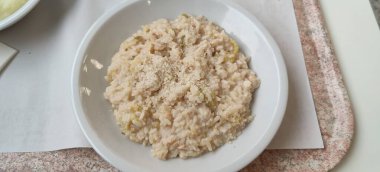 Tipik İtalyan parmesanlı risotto yemeği. Yüksek kalite fotoğraf