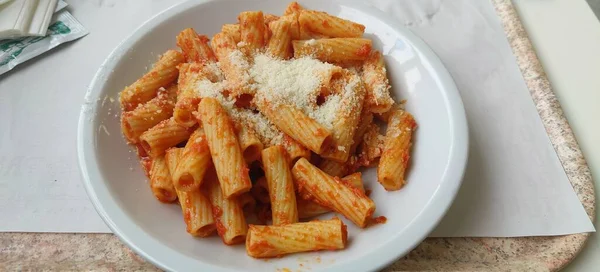Italian Pasta Called Rigatoni Tomato Sauce Parmesan High Quality Photo — Stock Photo, Image
