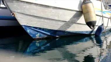 İtalya 'nın Palermo limanına demirlemiş tekneler