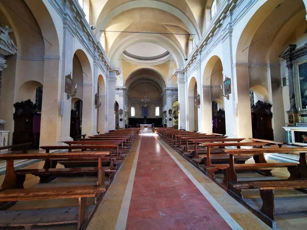 Nawa Centralna Kościoła Reggio Emilia Włochy Wysokiej Jakości Zdjęcie — Zdjęcie stockowe