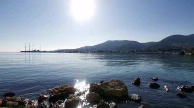 La Spezia kıyıları güneşli bir günde, İtalya