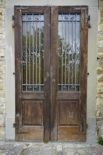 Porta Madeira Vidro Velha Decorada Com Ferro Forjado Foto Alta — Fotografia de Stock