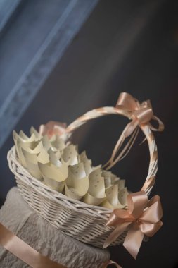 Düğün resepsiyonunda pirinç konserveleri. Yüksek kalite fotoğraf