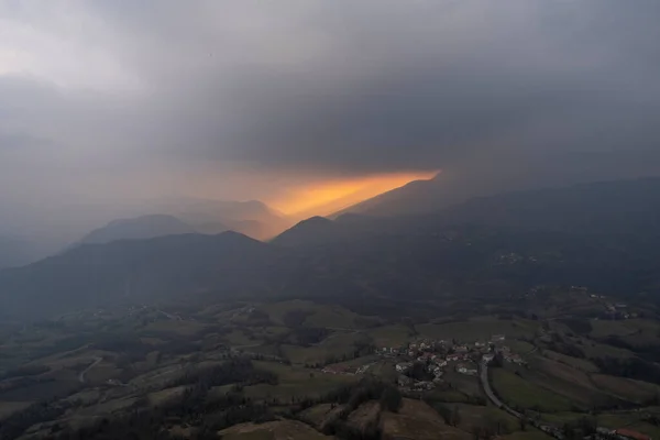 Reggio Emilia Daki Bismantova Taşı Tepeden Günbatımına Kadar Panoramik Yüksek — Stok fotoğraf