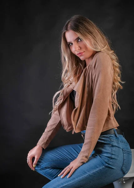Beautiful Blonde Italian Girl Posing Photo Studio High Quality Photo — Foto de Stock
