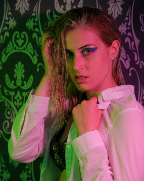 Beautiful Blonde Italian Girl Posing Photo Studio Colorful Lights High — Foto de Stock