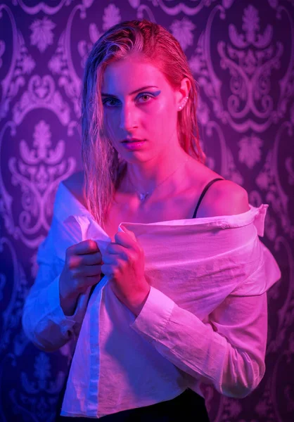 Beautiful Blonde Italian Girl Posing Photo Studio Colorful Lights High — Stockfoto