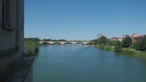 Pavia Ponte Coperto Auto Pedoni Visto Fiume Ticino Filmati Alta — Video Stock