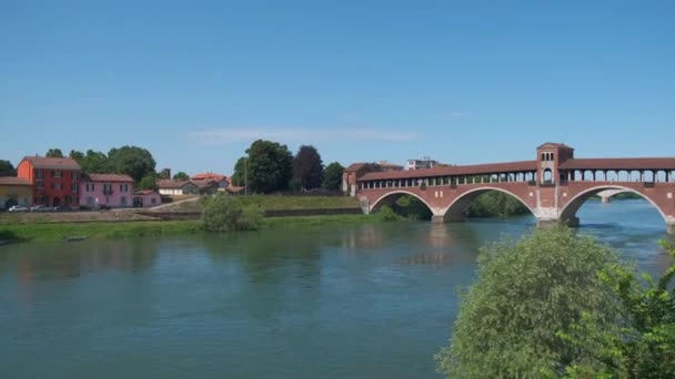 Pavie Pont Couvert Avec Des Voitures Des Piétons Rivière Tessin — Video