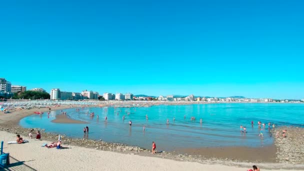 Cattolica Rimini panorama de la playa de la costa adriática de Romaña — Vídeos de Stock