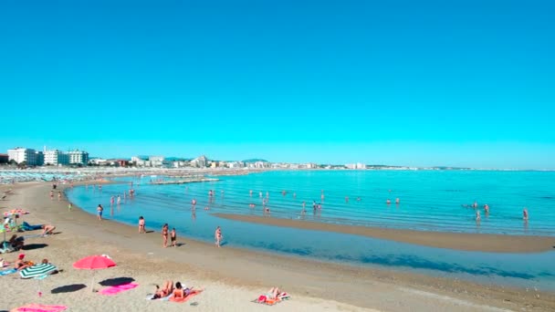 Kattolica Rimini panorama plaży na wybrzeżu Adriatyku Romanii — Wideo stockowe