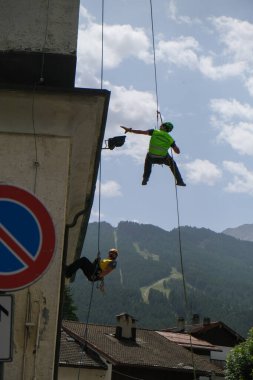 Bardonecchia Torino, Sant 'Ippolito köyünün koruyucu azizinin ziyafeti. Yüksek kalite fotoğraf