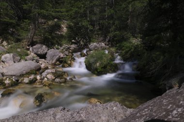 Rio di Valle Dar Noktası üzerindeki köprünün görüntüsü. Yüksek kalite fotoğraf