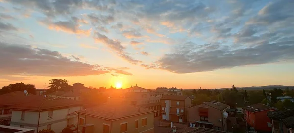Belo Pôr Sol Sobre Pequeno País Bibbiano Reggio Emilia Foto — Fotografia de Stock