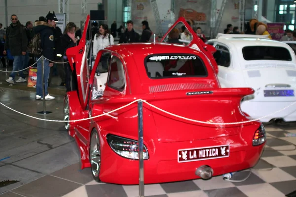 Римини Италия 2009 Special Car Rimini Tuning Fiat 500 1967 — стоковое фото