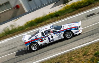 San Marino: 2010 09 01 Rally serbest etkinliği Martini Lancia 037 ralli otomobil grubu B Action. Yüksek kalite fotoğraf