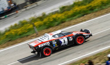 San Marino: 2010 09 01 Rally serbest etkinliği Lancia Stratos Ralli Yarışı Dağ Yolu 'nda. Yüksek kalite fotoğraf