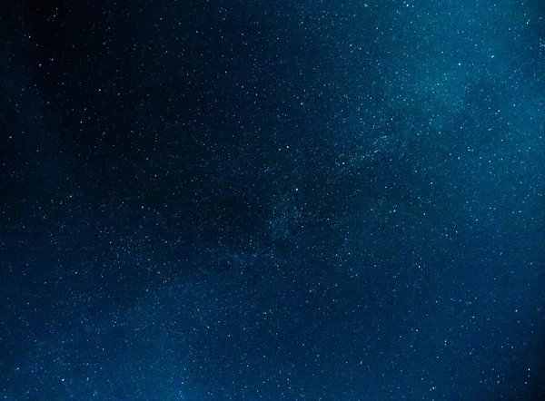 gece gökyüzünde yıldızlar.