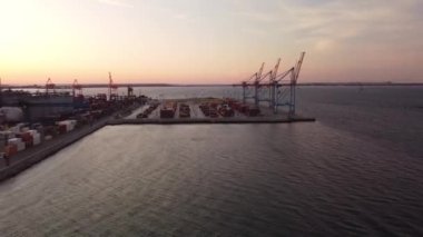 Yükseklerden Odessa limanı.