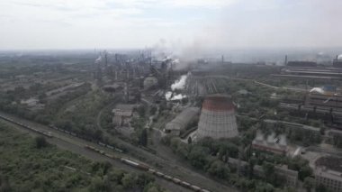 Sigara içilen boruların çevre kirliliğinin üst görünümü