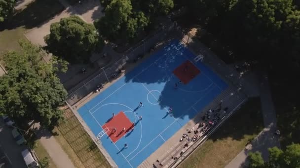 Felső kilátás utcai kosárlabda oldalon — Stock videók