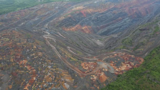 Аерофотозйомка забруднення важкої промисловості рудних кар'єрів — стокове відео