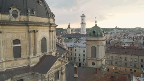 Pandangan udara kota Lviv pada waktu musim panas — Stok Video