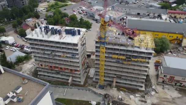 Вид с воздуха на строительную площадку. город развитие. — стоковое видео