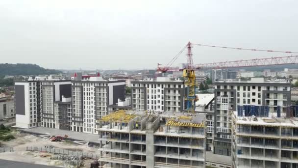 Zicht vanuit de lucht op de bouwplaats. stadsontwikkeling. — Stockvideo