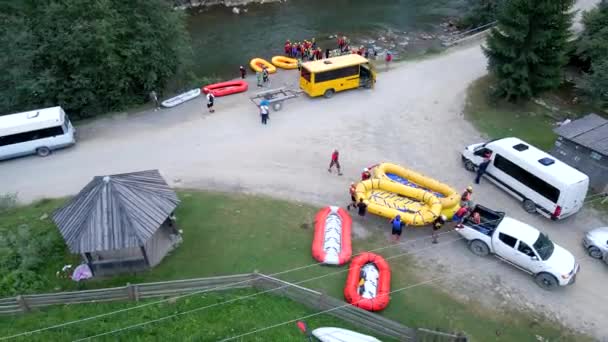 Mountain River 'da rafting manzarası — Stok video