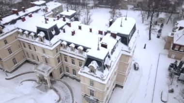 Potockih Sarayı kar fırtınasının hava manzarası