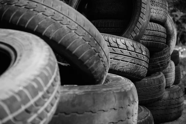 Vista de neumáticos viejos —  Fotos de Stock