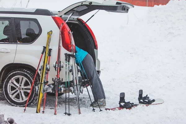 Kazkova Polyana Ukraine Ocak 2019 Kayak Için Toplanan Kadın Bagajı — Stok fotoğraf