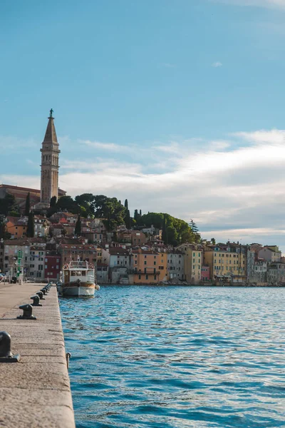 Rovinj Miasto Chorwacji Świetle Dziennym Miejsce Letniej Podróży Wakacyjnej — Zdjęcie stockowe