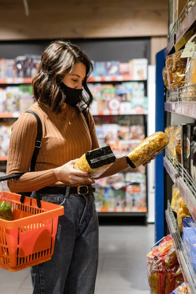 Produkty Koszyku Spożywczym Kopiuj Przestrzeń Covid Koncepcja — Zdjęcie stockowe