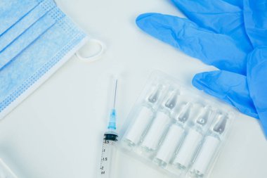 Aşı ampullü şırınga tıbbi ekipman görüntüsü