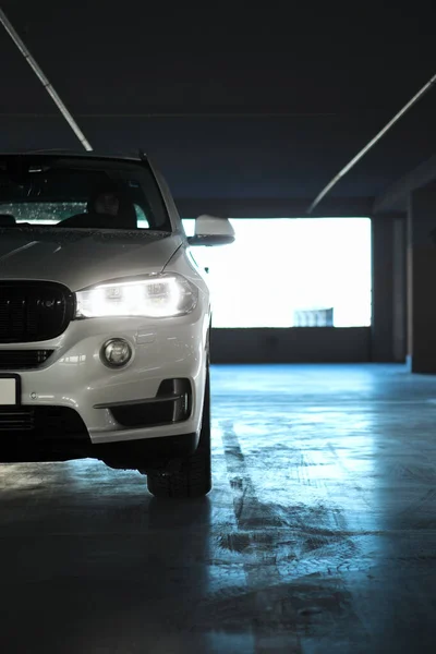 Suv Carro Espaço Cópia Estacionamento Subterrâneo — Fotografia de Stock