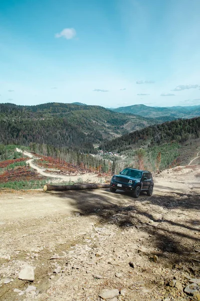 Auto Concetto Viaggio Suv Guida Strada Campagna Che Porta Alle — Foto Stock