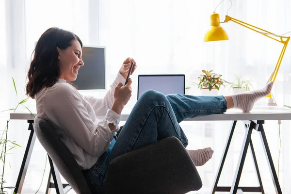 Woman Freelancer Sitting Working Place Surfing Internet Phone Copy Space — Stock Photo, Image